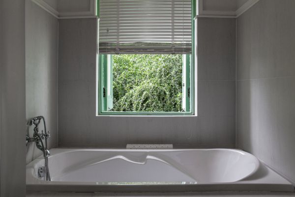 Fiberglass Bath Repair - Fiberglass Bath Repair Fairhope, Alabama